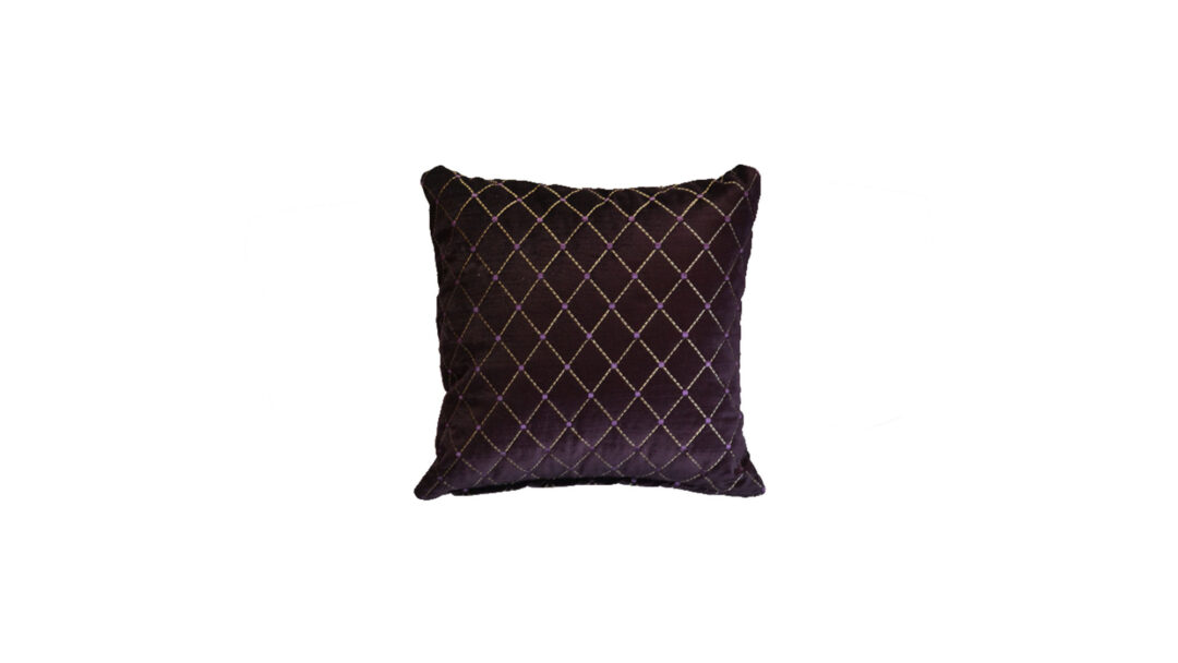 cojin de terciopelo purpura