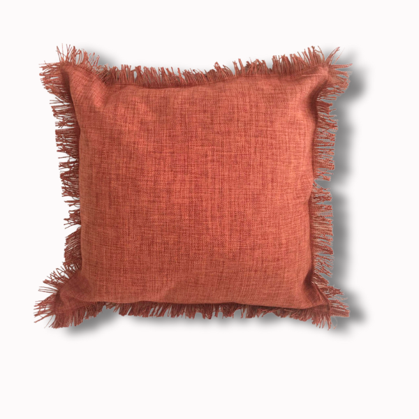 cojin terracota flecos